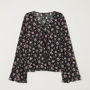 H&M Divided Black Floral Patterned Ruffle Blouse Top With Lacing